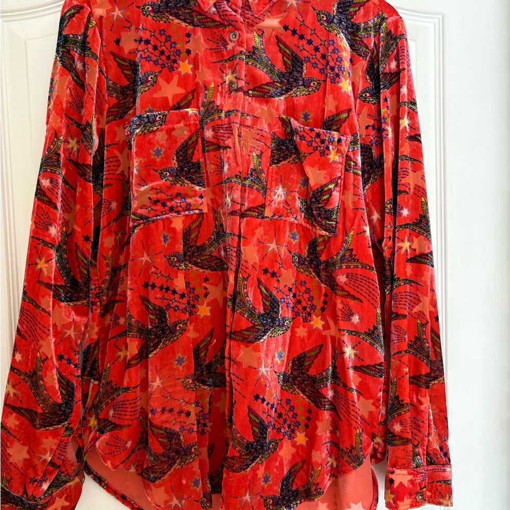 Vibrant Red Bird Print Women’s Shirt